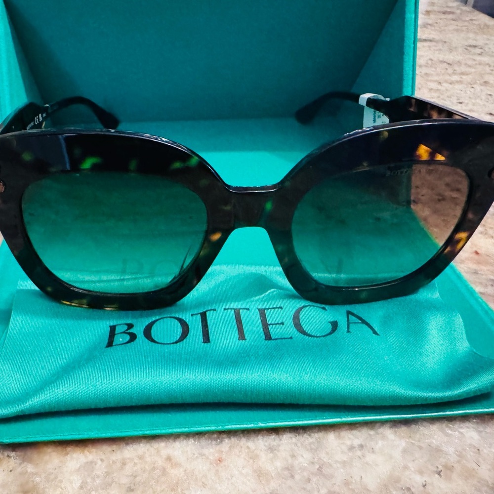 Bottega Veneta Black and Brown Sunglasses NEW